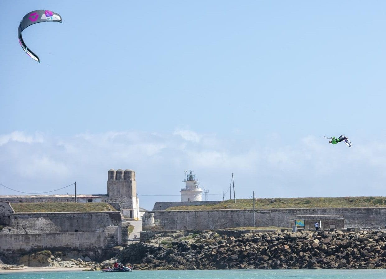 full power tarifa Kitesurf at Balneario Tarifa